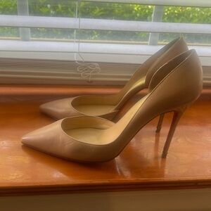 Beautiful Christian Louboutin red bottom shoes ! Good Condition....